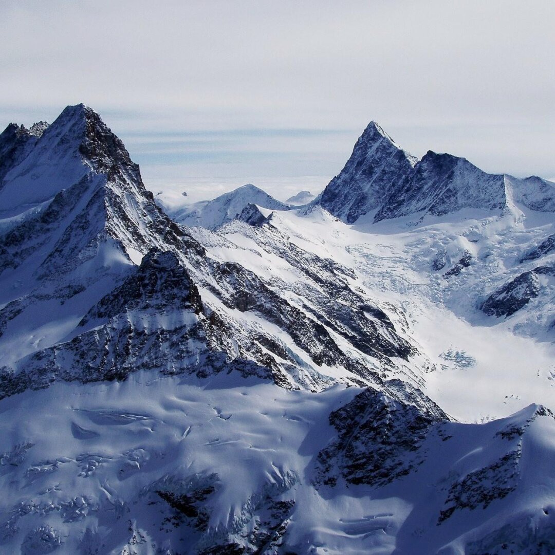 Schreckhorn Finsteraarhorn