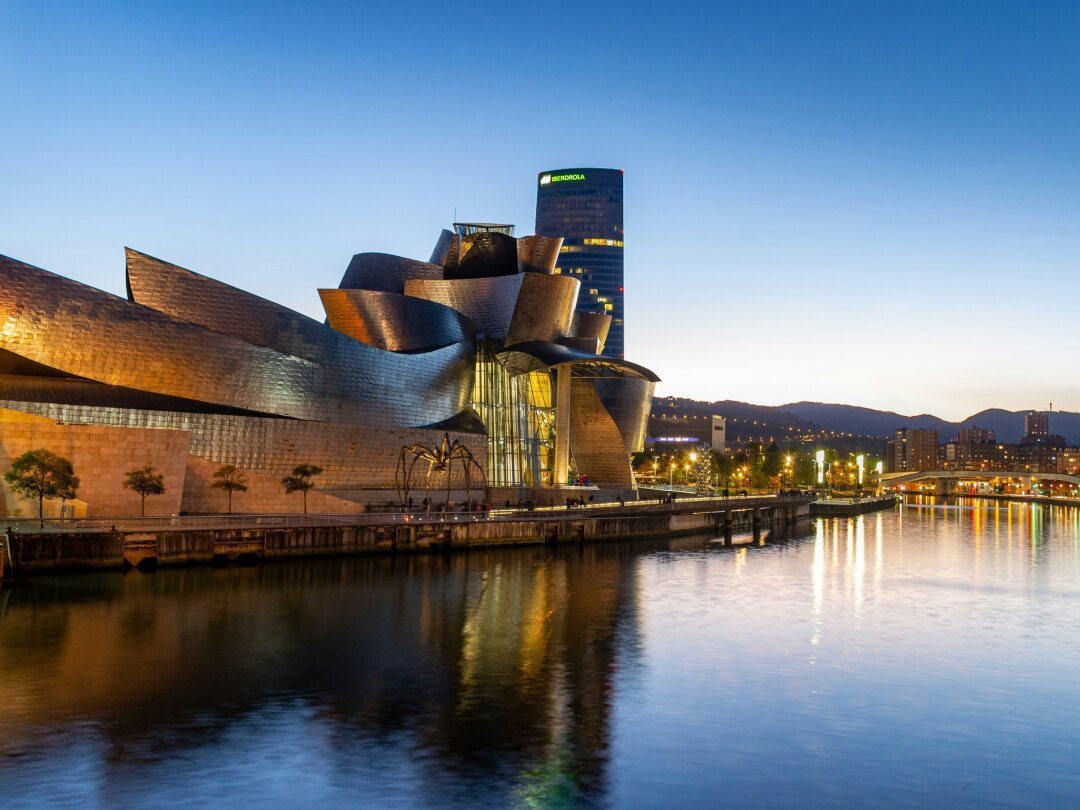 Norton Peak World Time - Bilbao