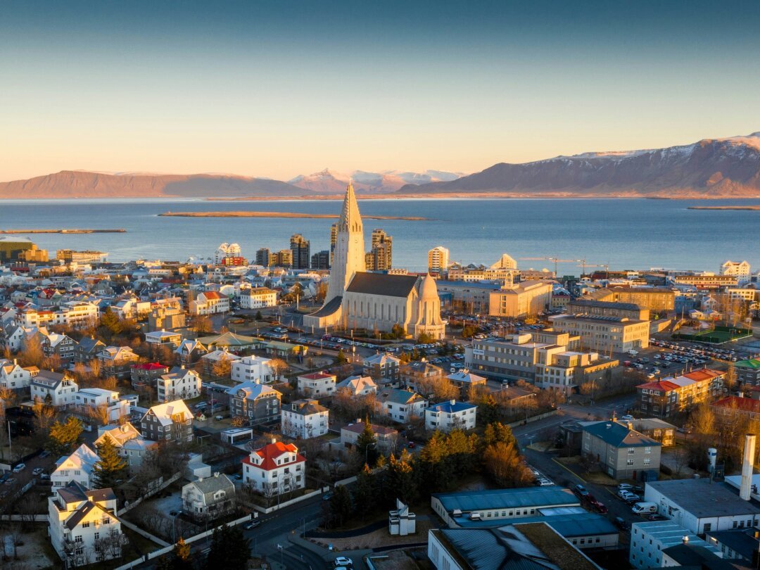 Norton Peak World Time - Reykjavik