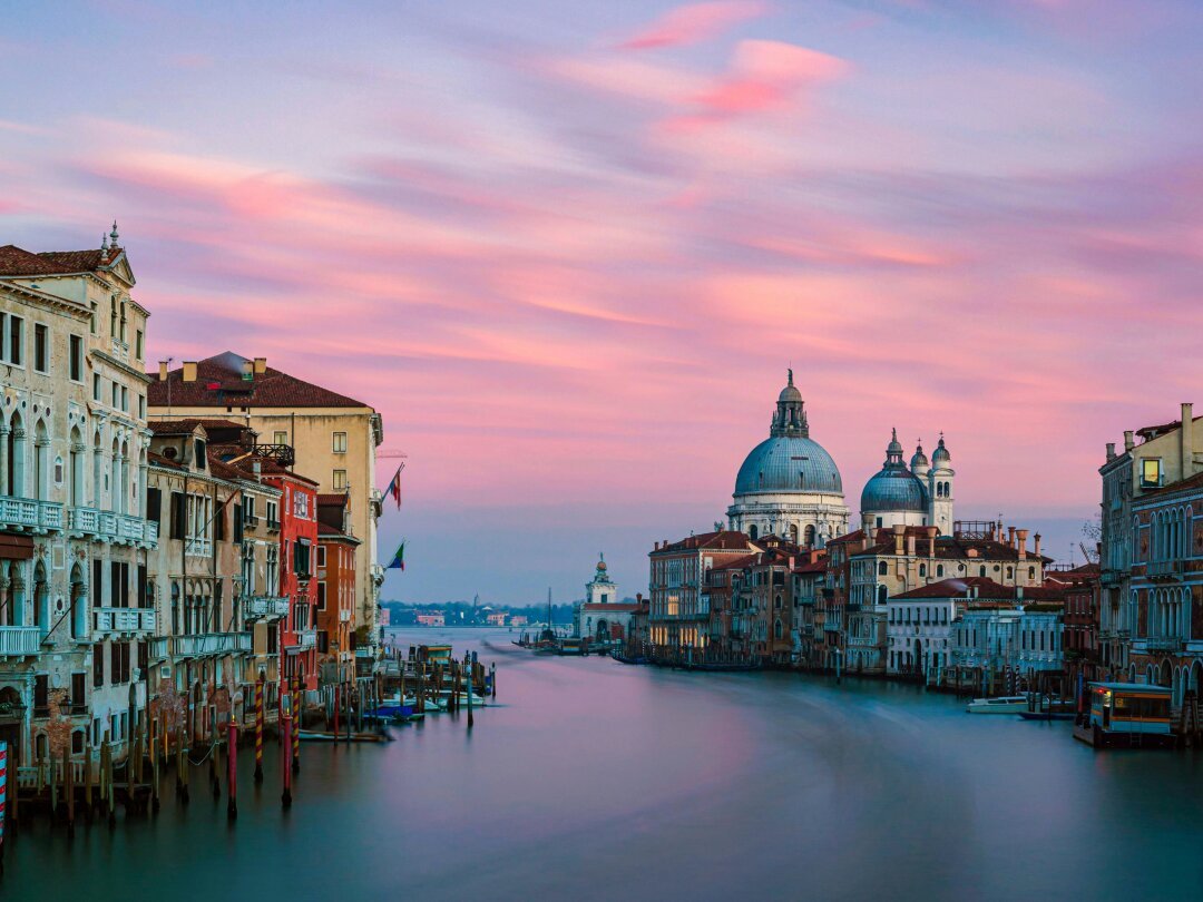 Norton Peak World Time - Venezia